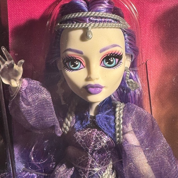 Monster High Spectra Vondergeist core doll G3 - Picture 6 of 12
